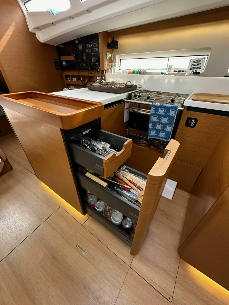 Slide: The Image of Jeanneau 440 Sun Odyssey 2019 - 5089669