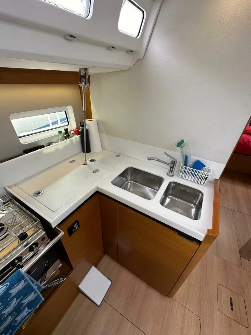 Slide: The Image of Jeanneau 440 Sun Odyssey 2019 - 5089673