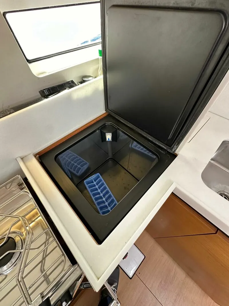 Slide: The Image of Jeanneau 440 Sun Odyssey 2019 - 5089674