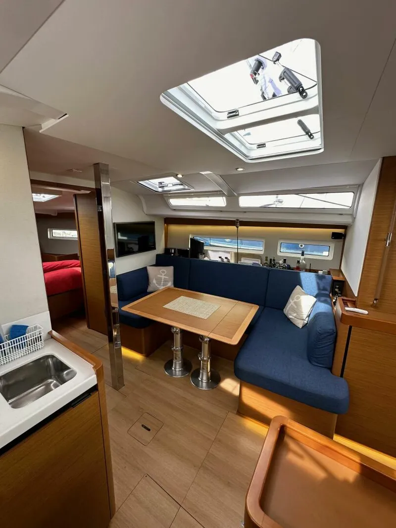 Slide: The Image of Jeanneau 440 Sun Odyssey 2019 - 5089677