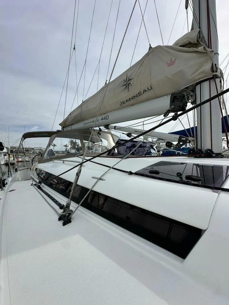 Slide: The Image of Jeanneau 440 Sun Odyssey 2019 - 5089604