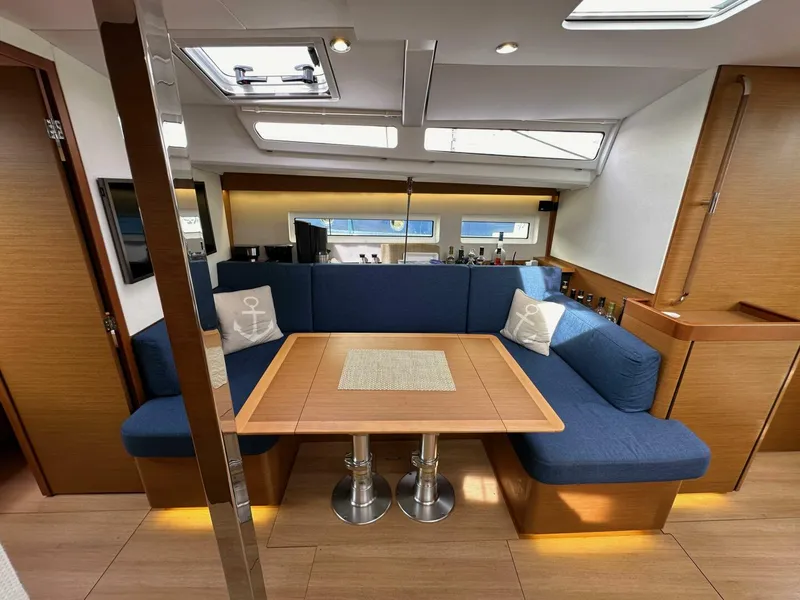 Slide: The Image of Jeanneau 440 Sun Odyssey 2019 - 5089679