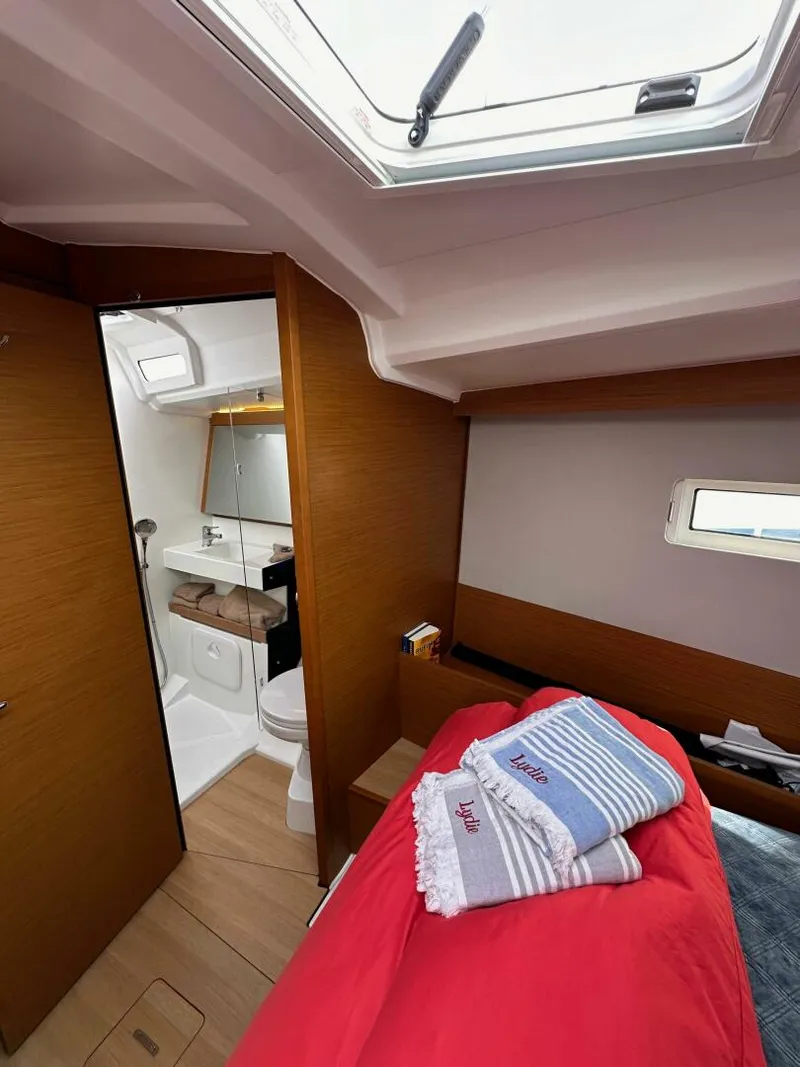 Slide: The Image of Jeanneau 440 Sun Odyssey 2019 - 5089687