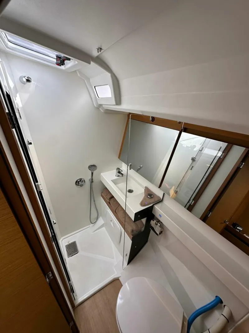 Slide: The Image of Jeanneau 440 Sun Odyssey 2019 - 5089688