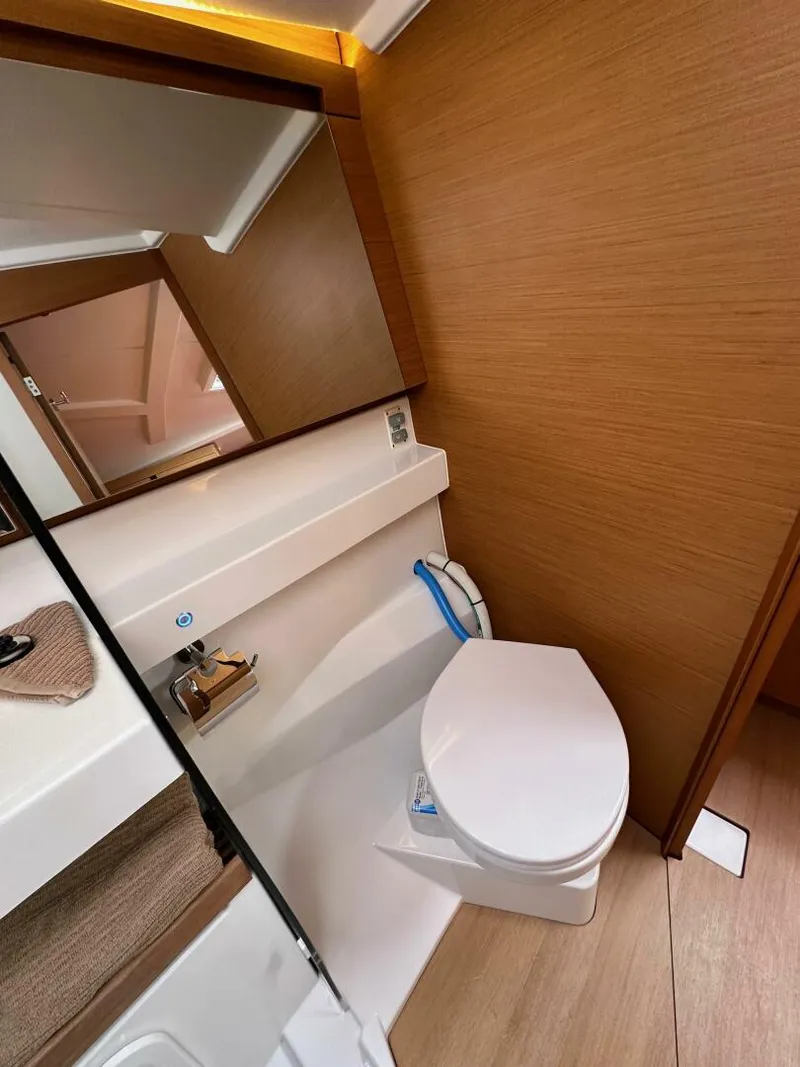 Slide: The Image of Jeanneau 440 Sun Odyssey 2019 - 5089692