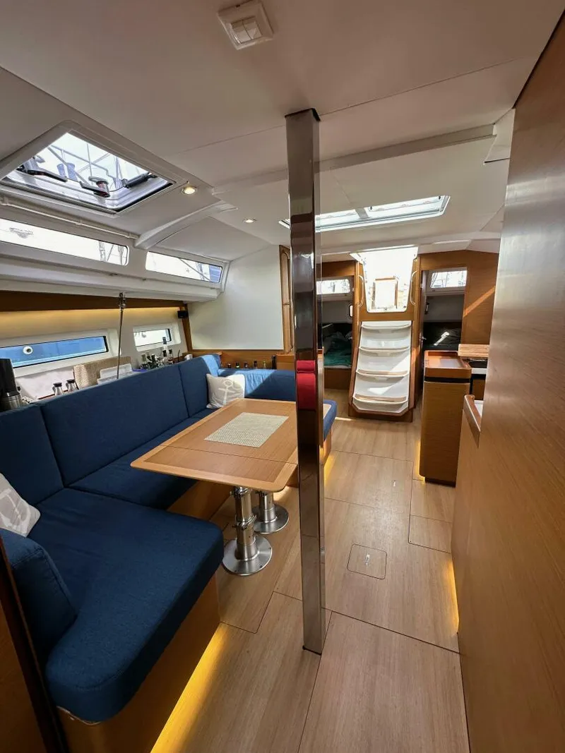 Slide: The Image of Jeanneau 440 Sun Odyssey 2019 - 5089697