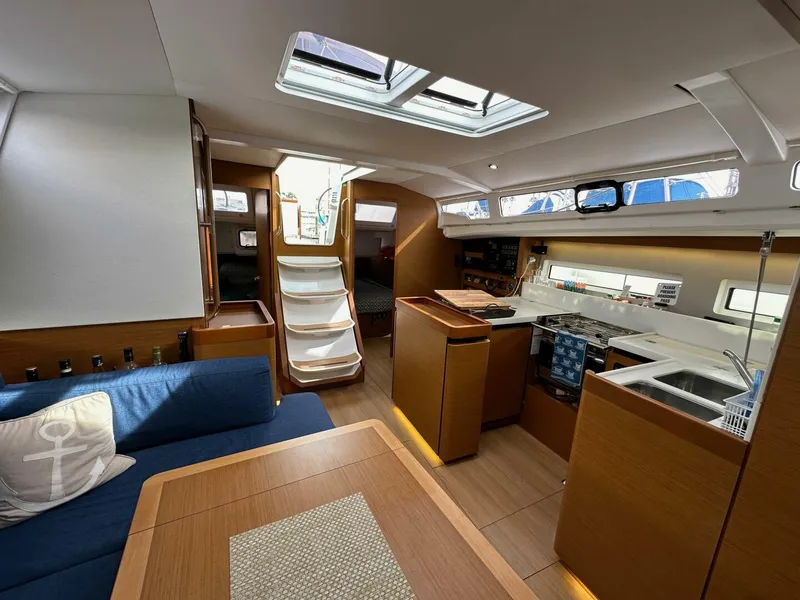 Slide: The Image of Jeanneau 440 Sun Odyssey 2019 - 5089699