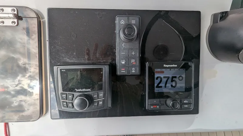 Slide: The Image of Vela Boatworks 368 Center Console 2021 - 5096936