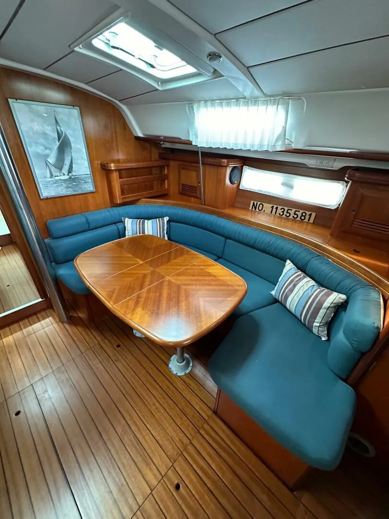 Slide: The Image of Beneteau 411 Oceanis 2002 - 5090791