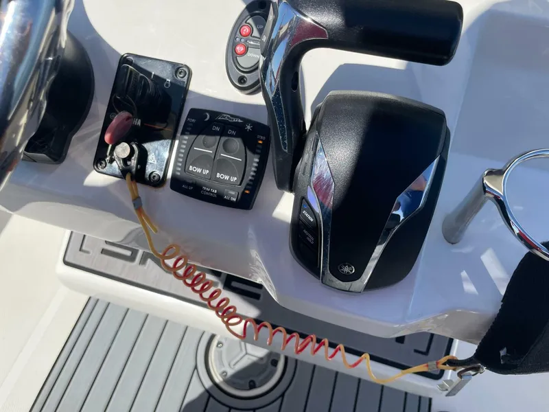 Slide: The Image of Skeeter SX2550 2022 - 5091621