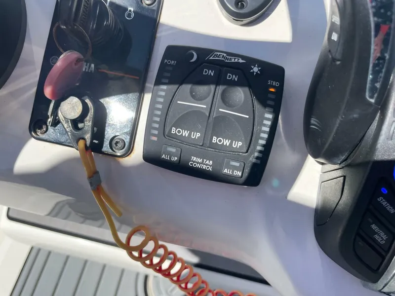 Slide: The Image of Skeeter SX2550 2022 - 5091622