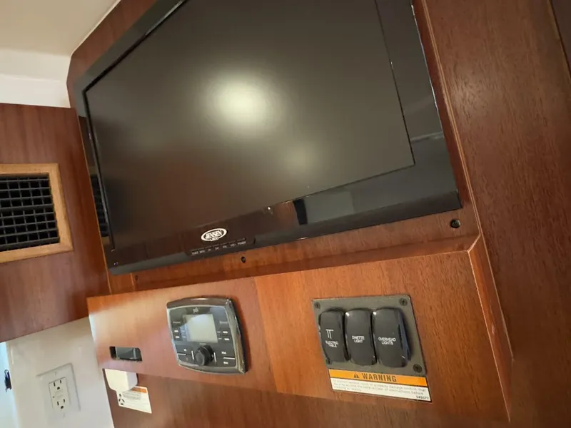 Slide: The Image of Pursuit 365i Sport Coupe 2015 - 5092189