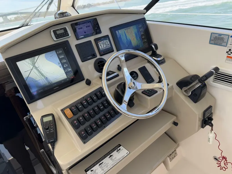 Slide: The Image of Pursuit 365i Sport Coupe 2015 - 5092244