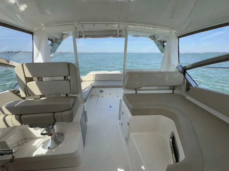 Slide: The Image of Pursuit 365i Sport Coupe 2015 - 5092251