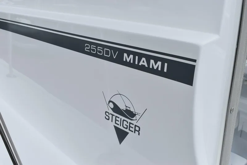 Slide: The Image of Steiger Craft 255 Miami 2025 - 5092115