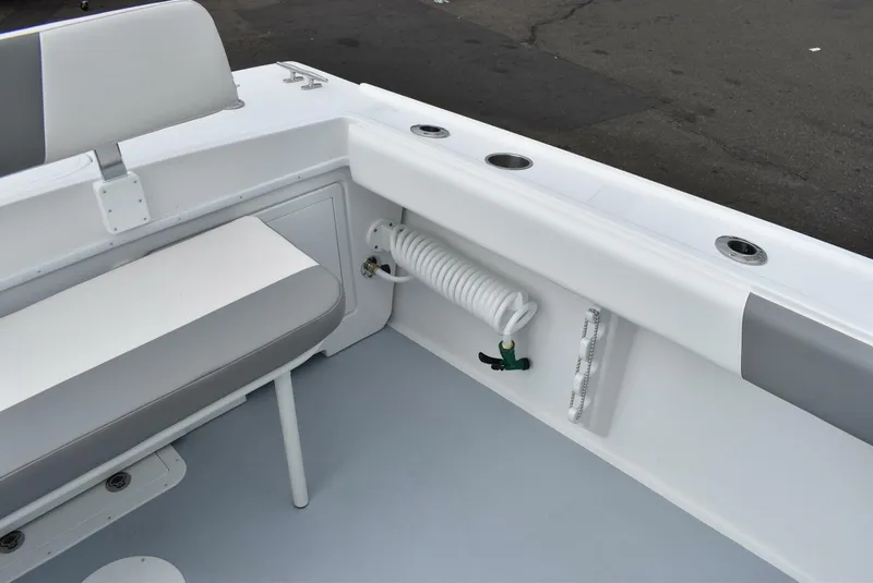 Slide: The Image of Steiger Craft 255 Miami 2025 - 5092118