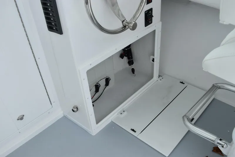 Slide: The Image of Steiger Craft 255 Miami 2025 - 5092129