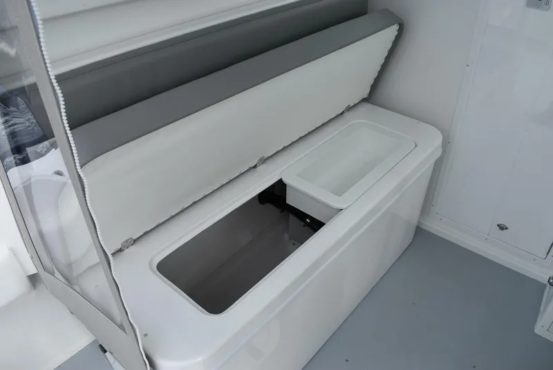 Slide: The Image of Steiger Craft 255 Miami 2025 - 5092139
