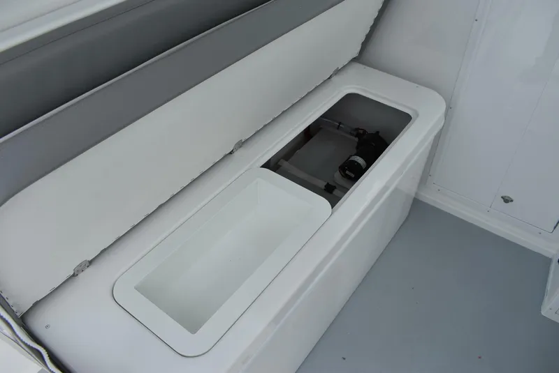 Slide: The Image of Steiger Craft 255 Miami 2025 - 5092140