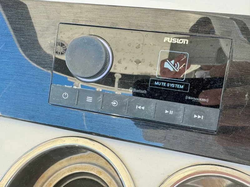 Slide: The Image of Regulator Marine 23fs 2021 - 5222385