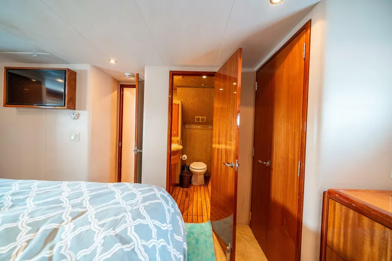 Slide: The Image of Hatteras 64 Motoryacht 2008 - 5262091