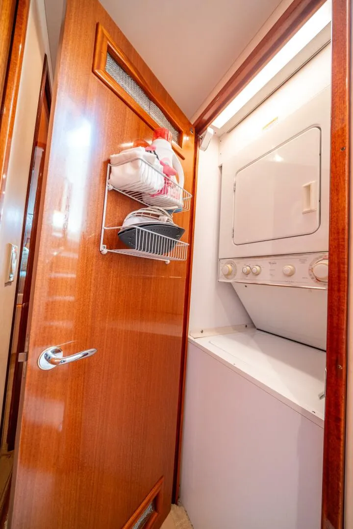 Slide: The Image of Hatteras 64 Motoryacht 2008 - 5262100