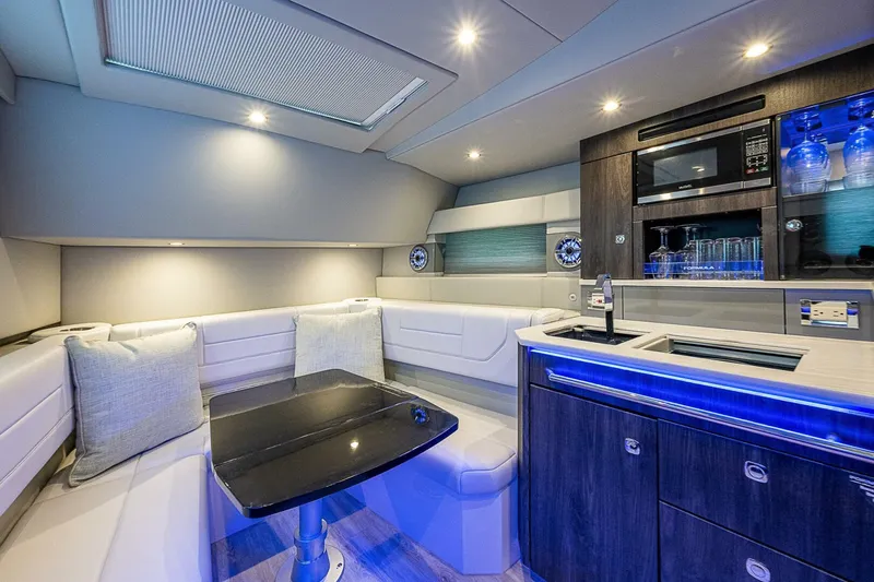 Slide: The Image of Formula 430 All Sport Crossover 2022 - 5093598