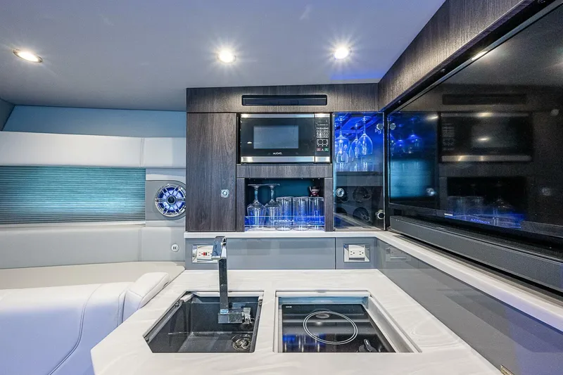 Slide: The Image of Formula 430 All Sport Crossover 2022 - 5093614