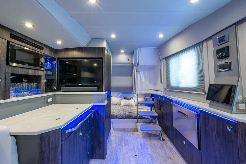 Slide: The Image of Formula 430 All Sport Crossover 2022 - 5093618