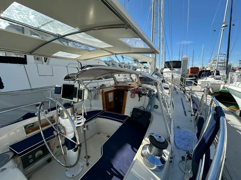 Slide: The Image of Pacific Seacraft 40 Voyager 1998 - 5095857