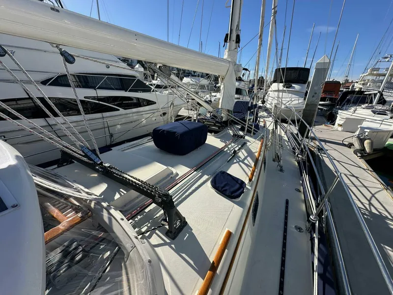 Slide: The Image of Pacific Seacraft 40 Voyager 1998 - 5095859