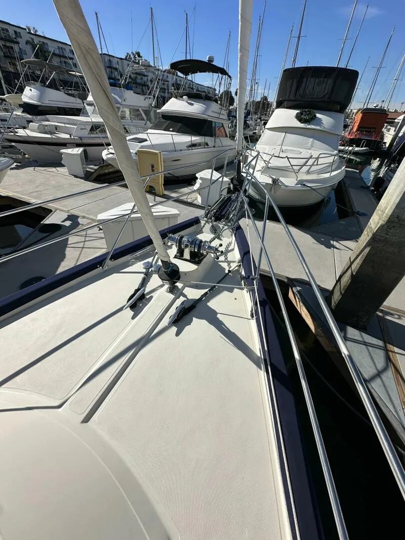 Slide: The Image of Pacific Seacraft 40 Voyager 1998 - 5095863