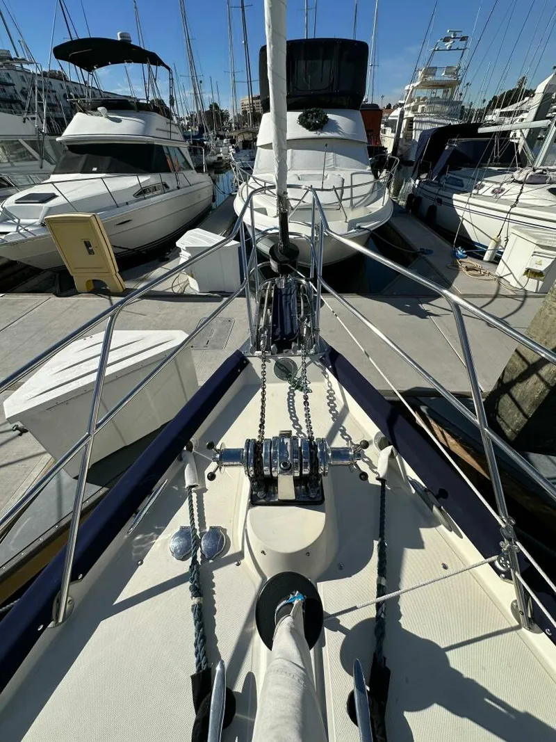 Slide: The Image of Pacific Seacraft 40 Voyager 1998 - 5095865