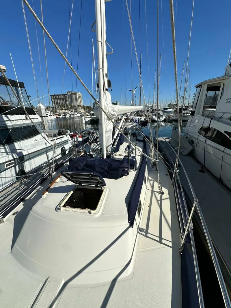 Slide: The Image of Pacific Seacraft 40 Voyager 1998 - 5095868