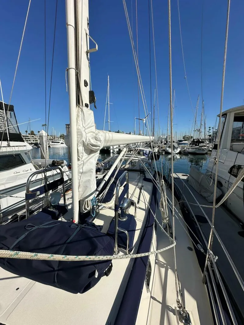 Slide: The Image of Pacific Seacraft 40 Voyager 1998 - 5095870