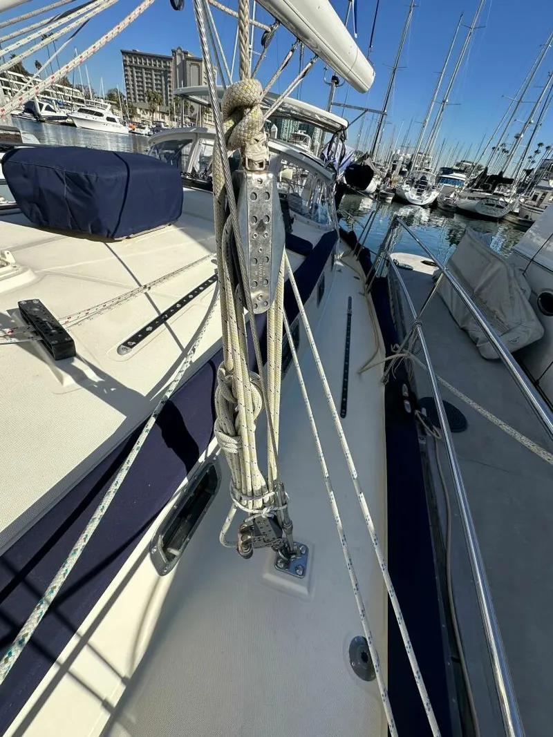 Slide: The Image of Pacific Seacraft 40 Voyager 1998 - 5095871