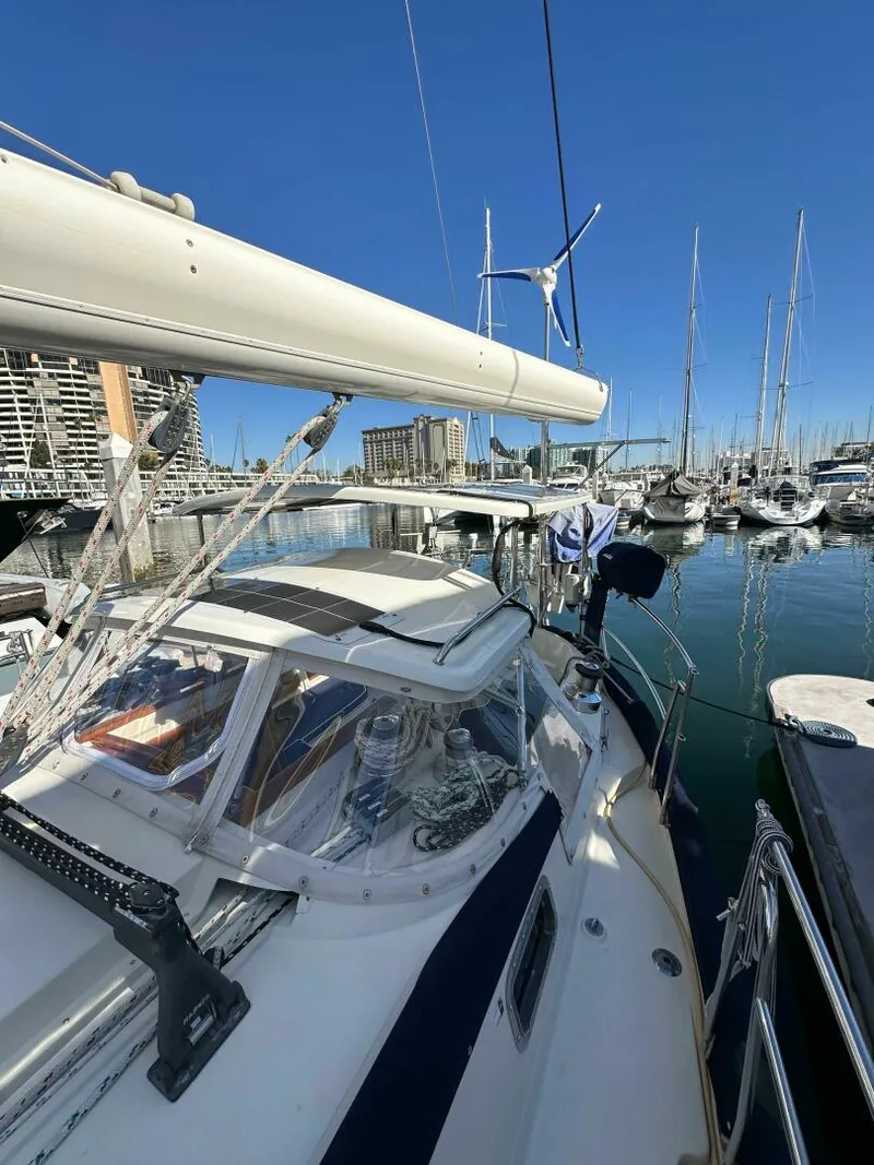 Slide: The Image of Pacific Seacraft 40 Voyager 1998 - 5095873