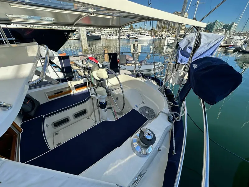 Slide: The Image of Pacific Seacraft 40 Voyager 1998 - 5095876