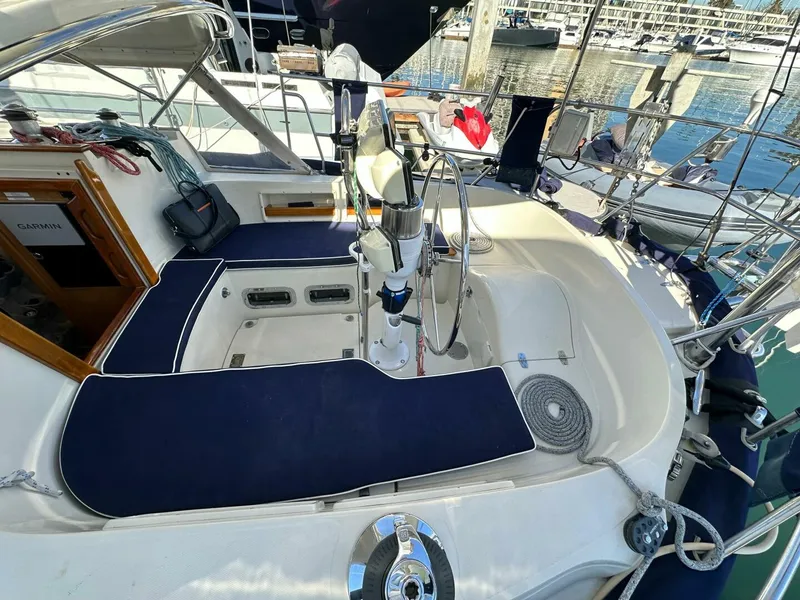 Slide: The Image of Pacific Seacraft 40 Voyager 1998 - 5095877