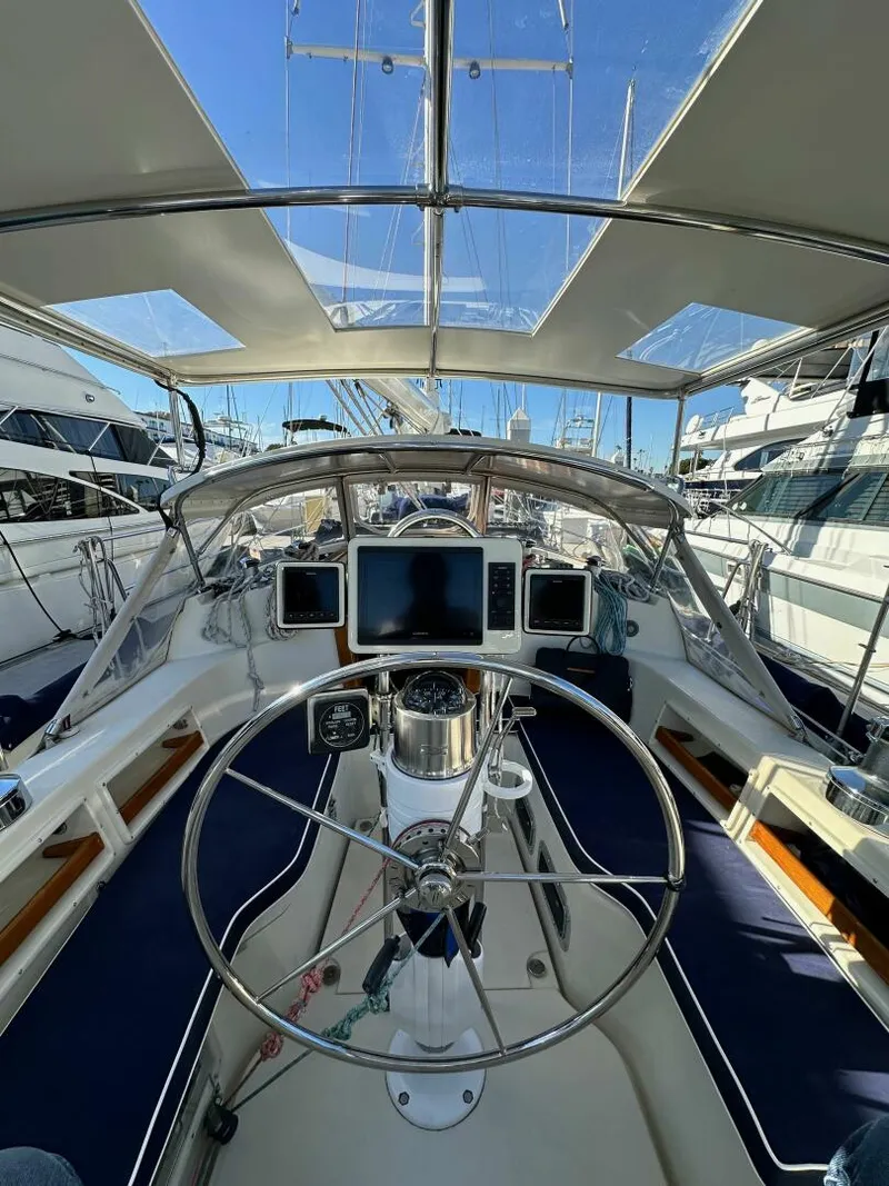 Slide: The Image of Pacific Seacraft 40 Voyager 1998 - 5095879