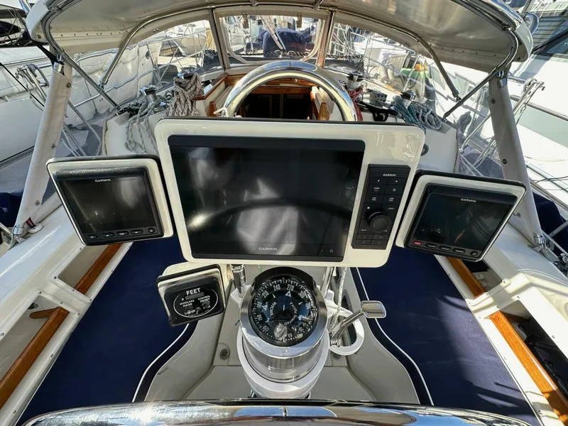 Slide: The Image of Pacific Seacraft 40 Voyager 1998 - 5095882