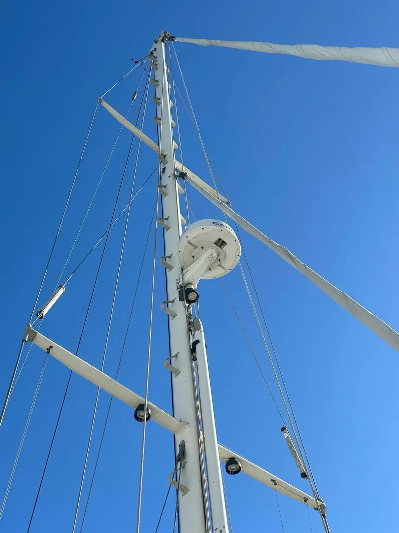 Slide: The Image of Pacific Seacraft 40 Voyager 1998 - 5095848