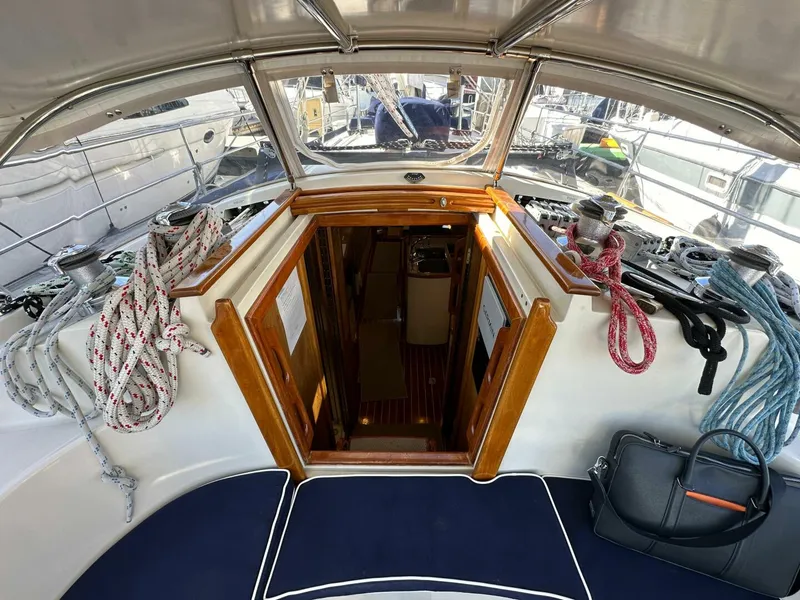 Slide: The Image of Pacific Seacraft 40 Voyager 1998 - 5095885