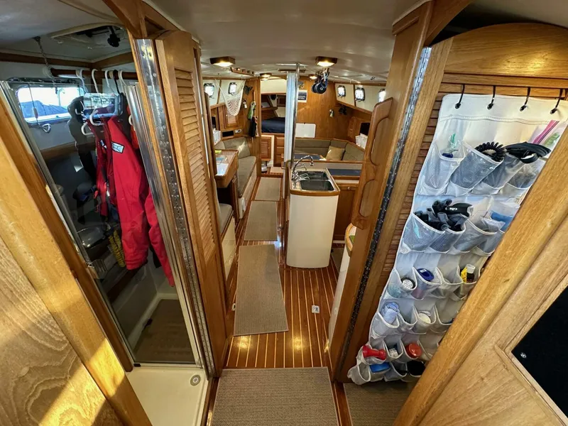 Slide: The Image of Pacific Seacraft 40 Voyager 1998 - 5095886