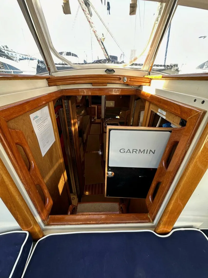 Slide: The Image of Pacific Seacraft 40 Voyager 1998 - 5095888