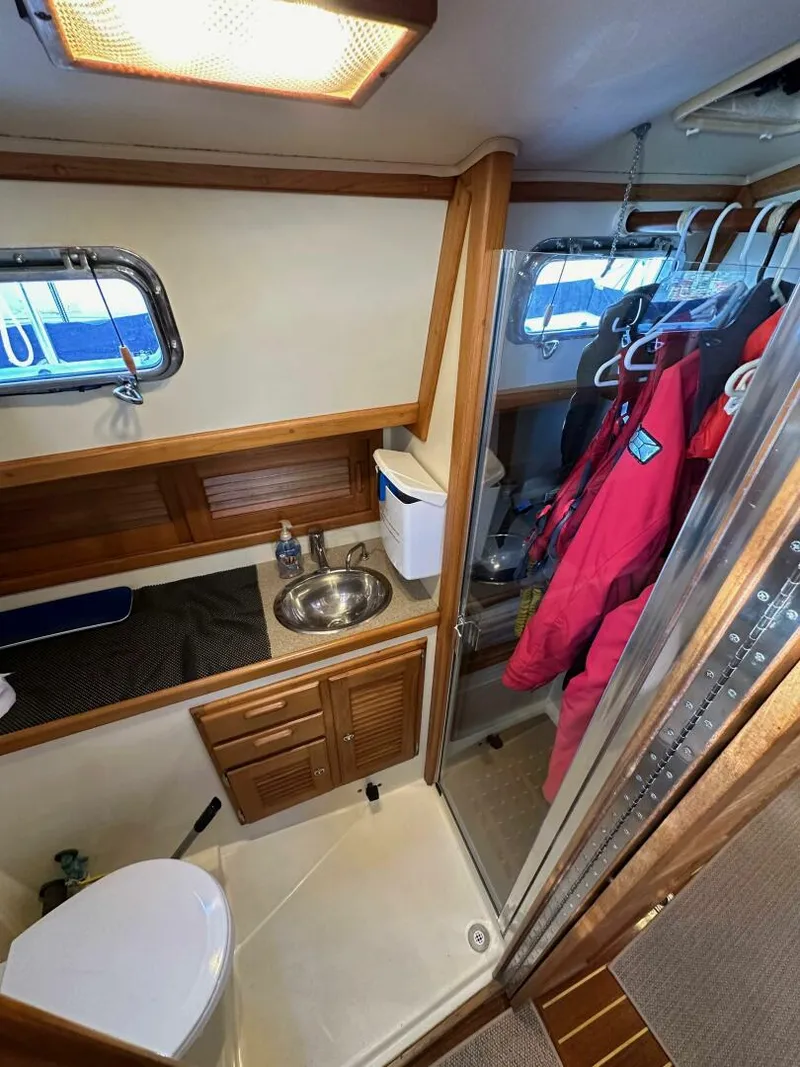 Slide: The Image of Pacific Seacraft 40 Voyager 1998 - 5095890