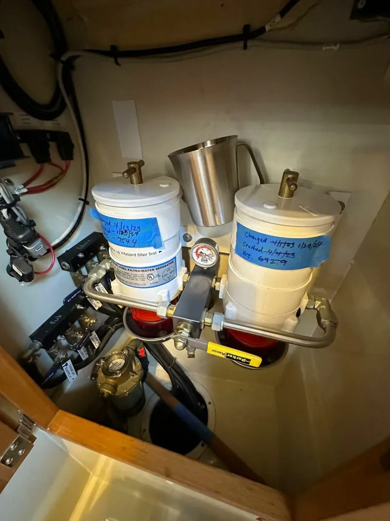 Slide: The Image of Pacific Seacraft 40 Voyager 1998 - 5095892