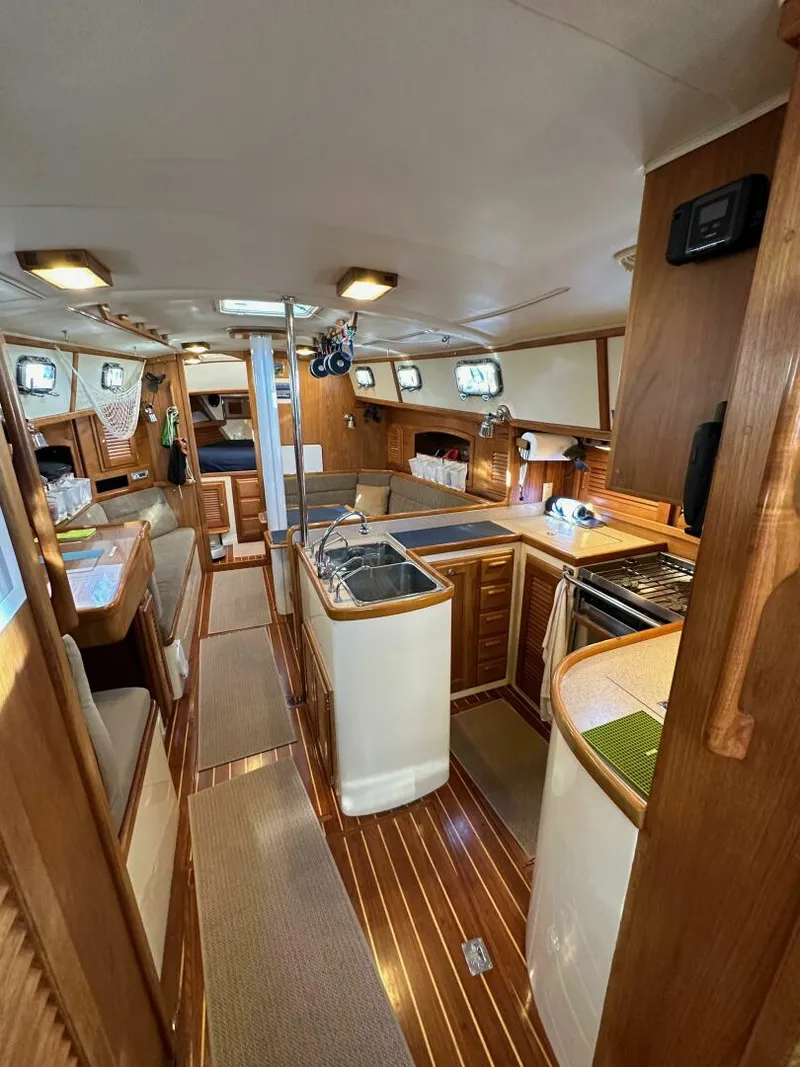 Slide: The Image of Pacific Seacraft 40 Voyager 1998 - 5095896