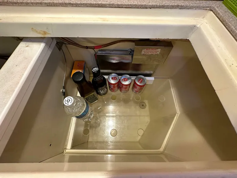 Slide: The Image of Pacific Seacraft 40 Voyager 1998 - 5095901