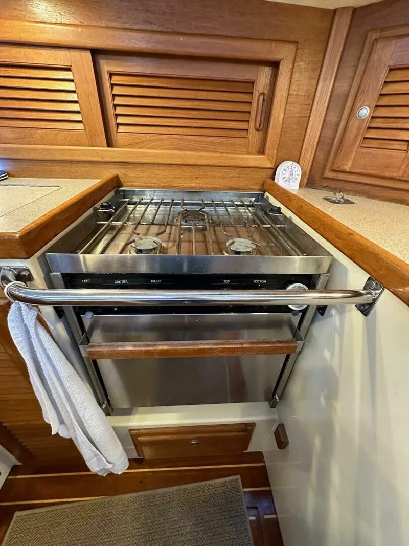 Slide: The Image of Pacific Seacraft 40 Voyager 1998 - 5095904